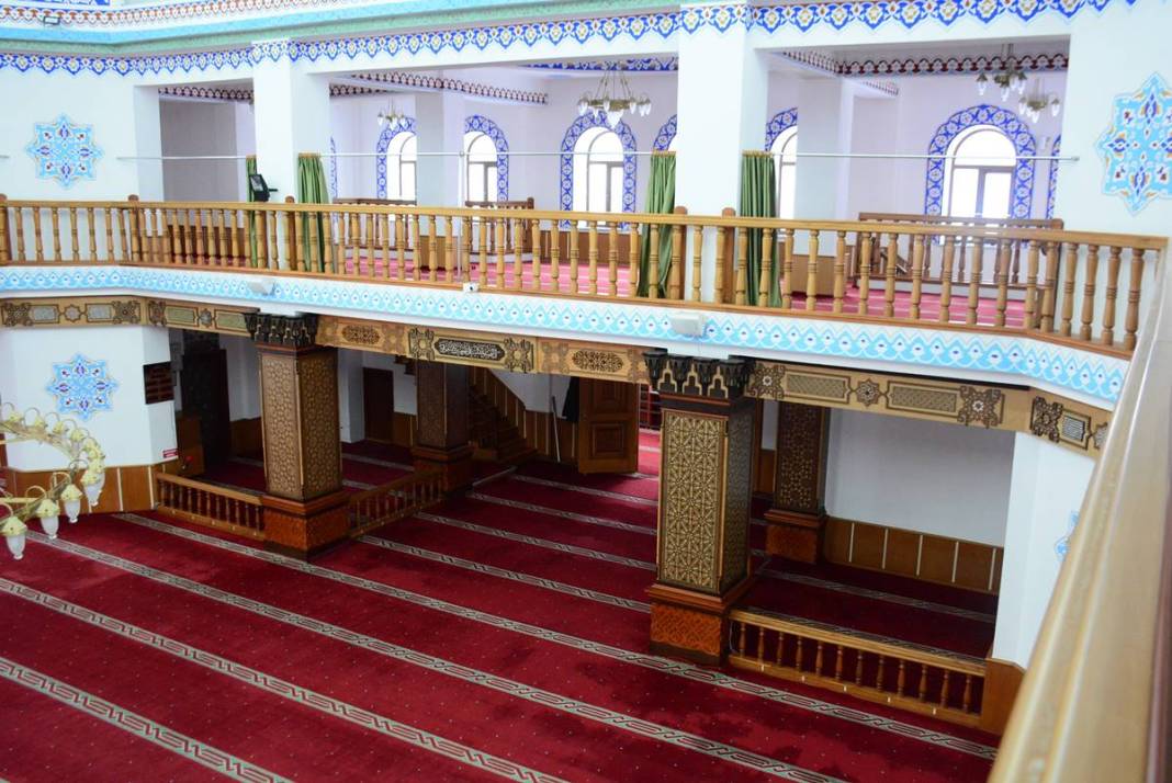 O kentteki camide dünyada bir ilk yaşandı! Unutulmaya yüz tutmuştu, fazla örneği bulunmuyor 6